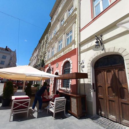 Peaceful Studio On Rynok Square Lviv Exterior foto