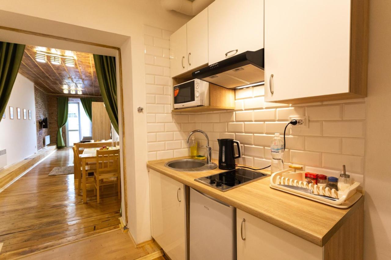 Peaceful Studio On Rynok Square Lviv Exterior foto